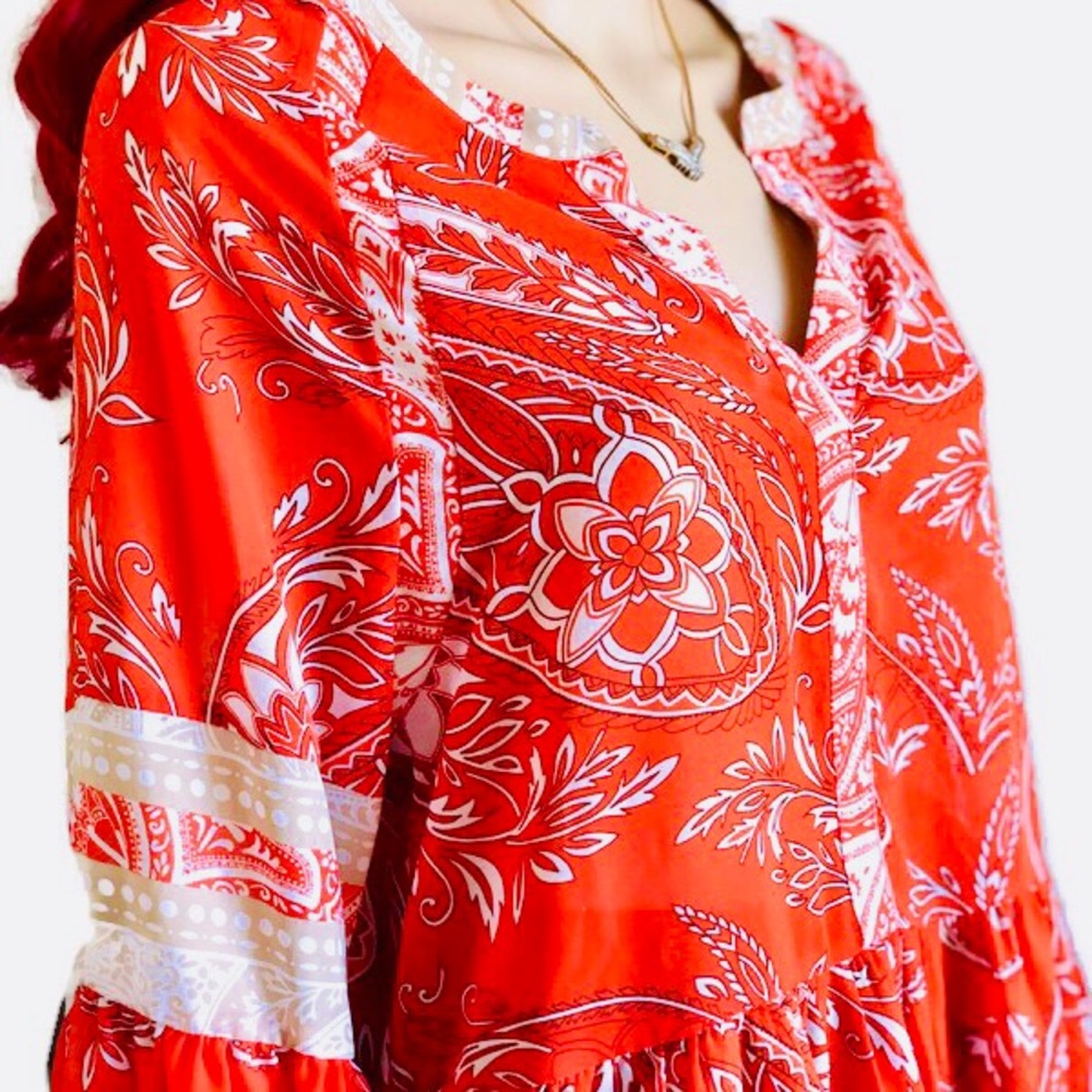 Soho New York & Company woman’s Bell Sleeve Blouse - Picture 5 of 6